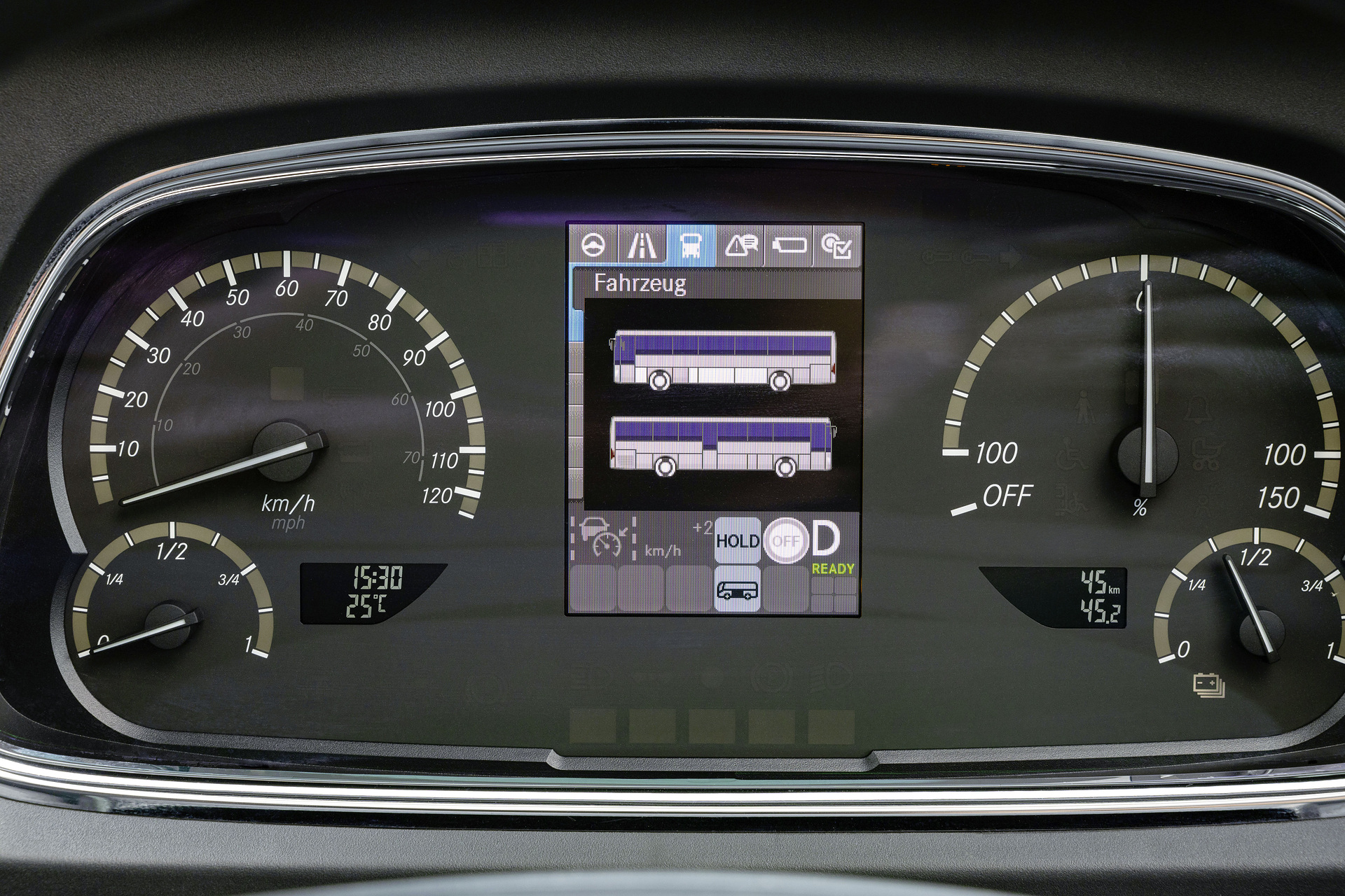 Mercedes-Benz eIntouro M