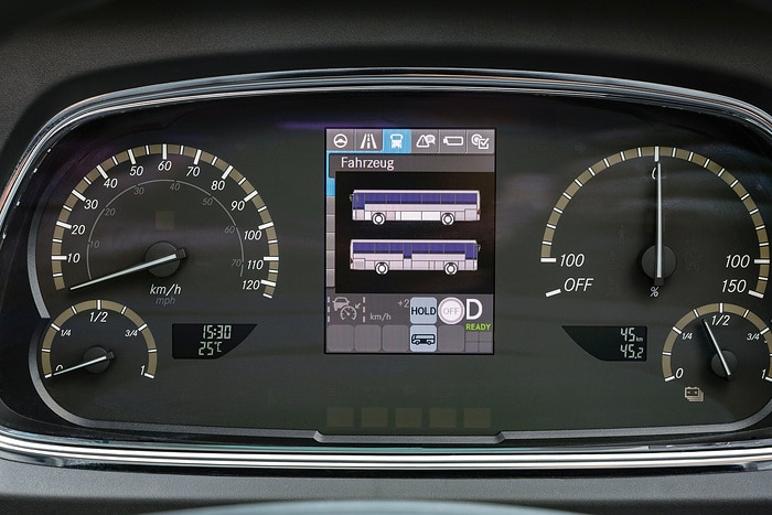 Mercedes-Benz eIntouro M