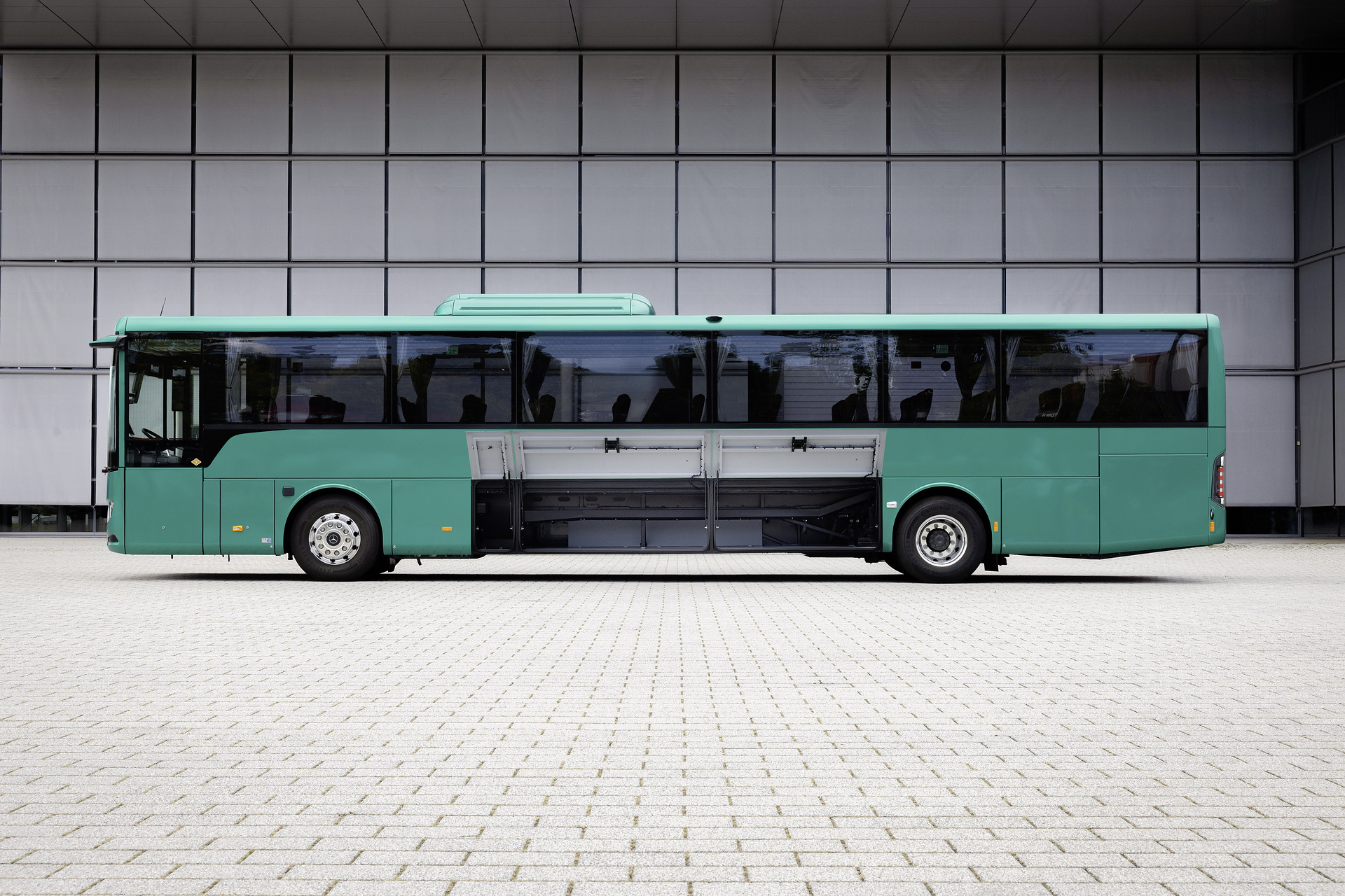 Mercedes-Benz eIntouro M