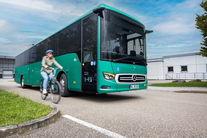Mercedes-Benz eIntouro M