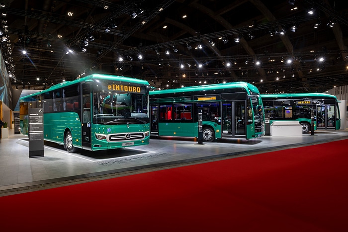 Daimler Buses feiert Weltpremiere des Mercedes-Benz eIntouro auf der Busworld Europe