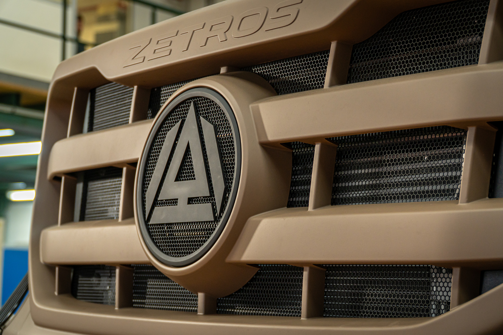 Partnerschaft von Arquus und Daimler Truck: „Zetros by Arquus“ feiert Premiere in Paris