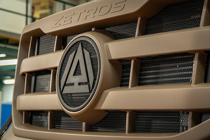Partnerschaft von Arquus und Daimler Truck: „Zetros by Arquus“ feiert Premiere in Paris