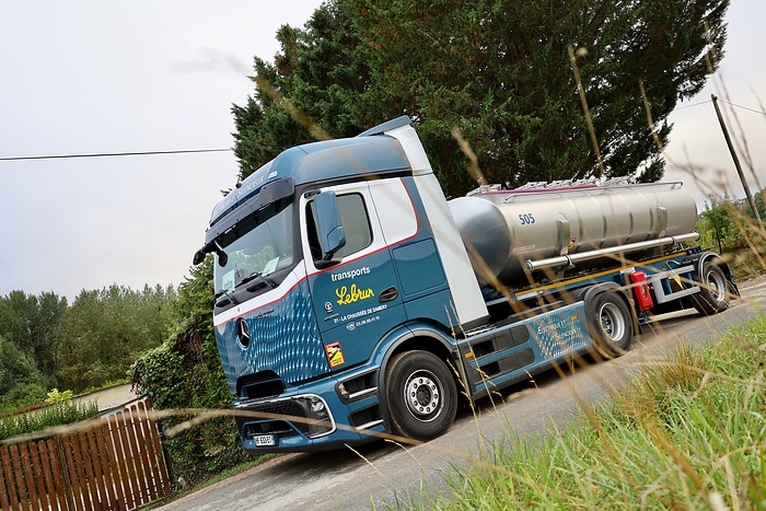 From electricity to foam: eActros 600 in operation during the grape harvest