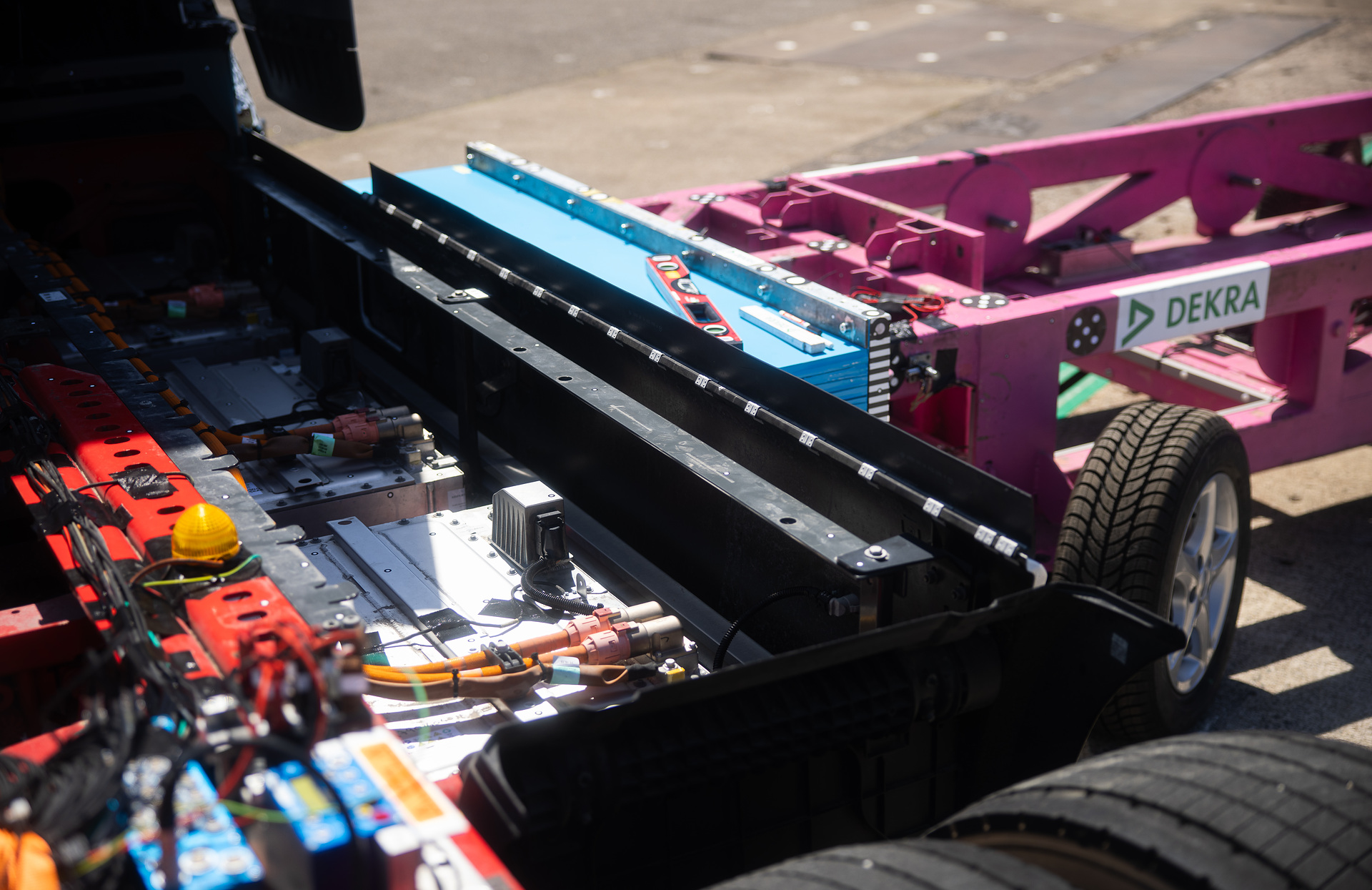 Sicherer unterwegs mit Hochvolt: Hohe passive Sicherheit des Mercedes-Benz eActros 600 in Crash-Tests bestätigt