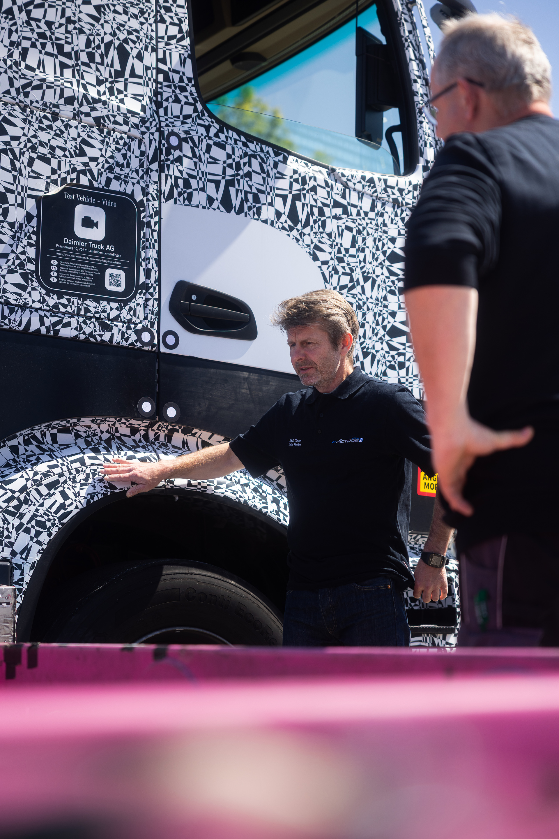 Sicherer unterwegs mit Hochvolt: Hohe passive Sicherheit des Mercedes-Benz eActros 600 in Crash-Tests bestätigt