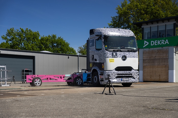 Sicherer unterwegs mit Hochvolt: Hohe passive Sicherheit des Mercedes-Benz eActros 600 in Crash-Tests bestätigt
