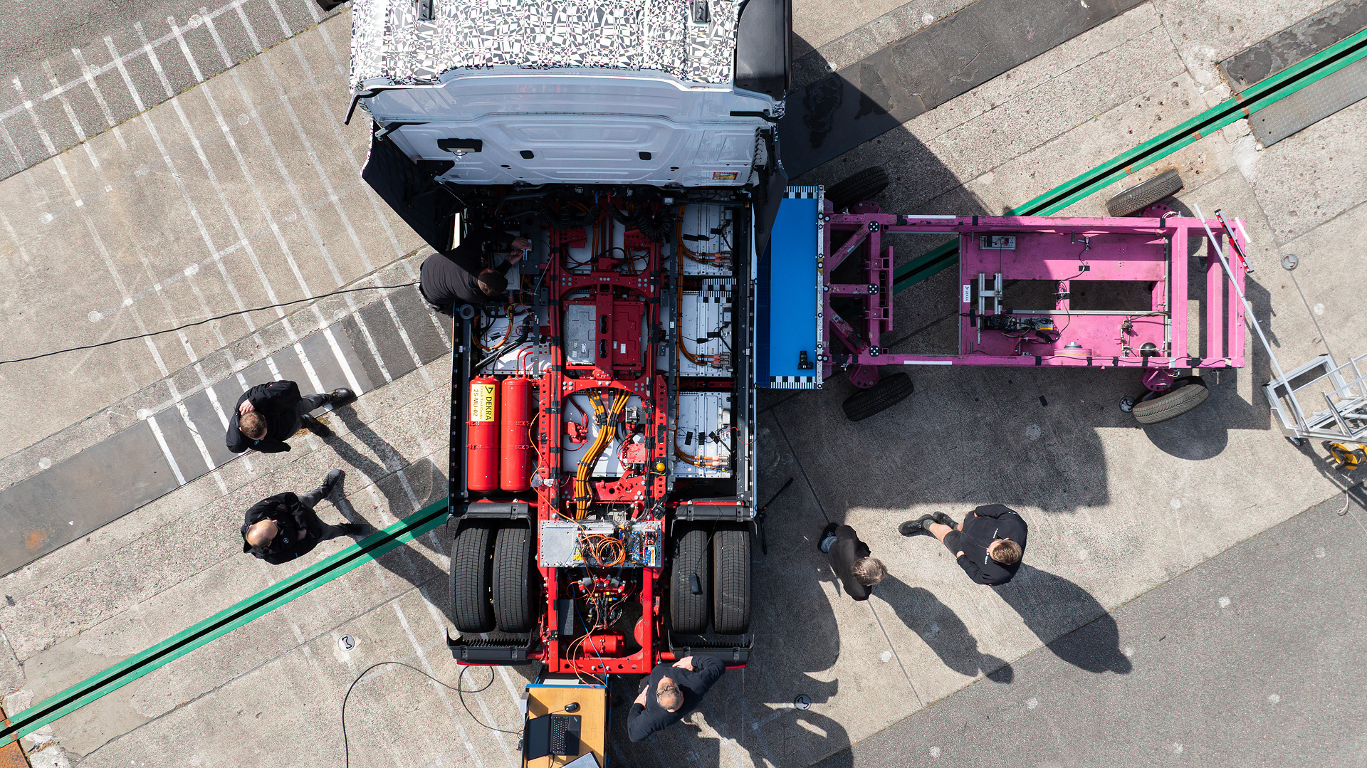 Sicherer unterwegs mit Hochvolt: Hohe passive Sicherheit des Mercedes-Benz eActros 600 in Crash-Tests bestätigt