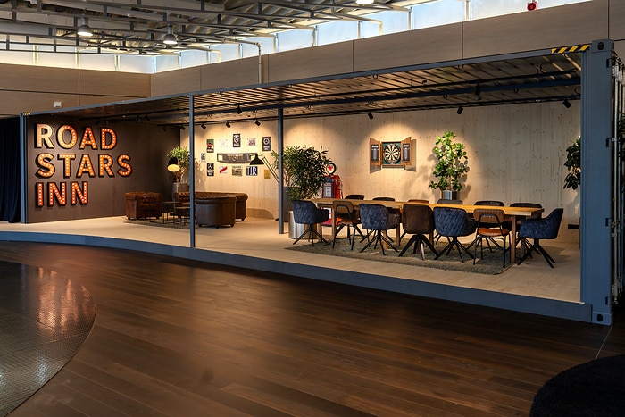 Mercedes-Benz Trucks eröffnet neues Customer Experience Center – Fokus auf Kundenorientierung und Markenwerte