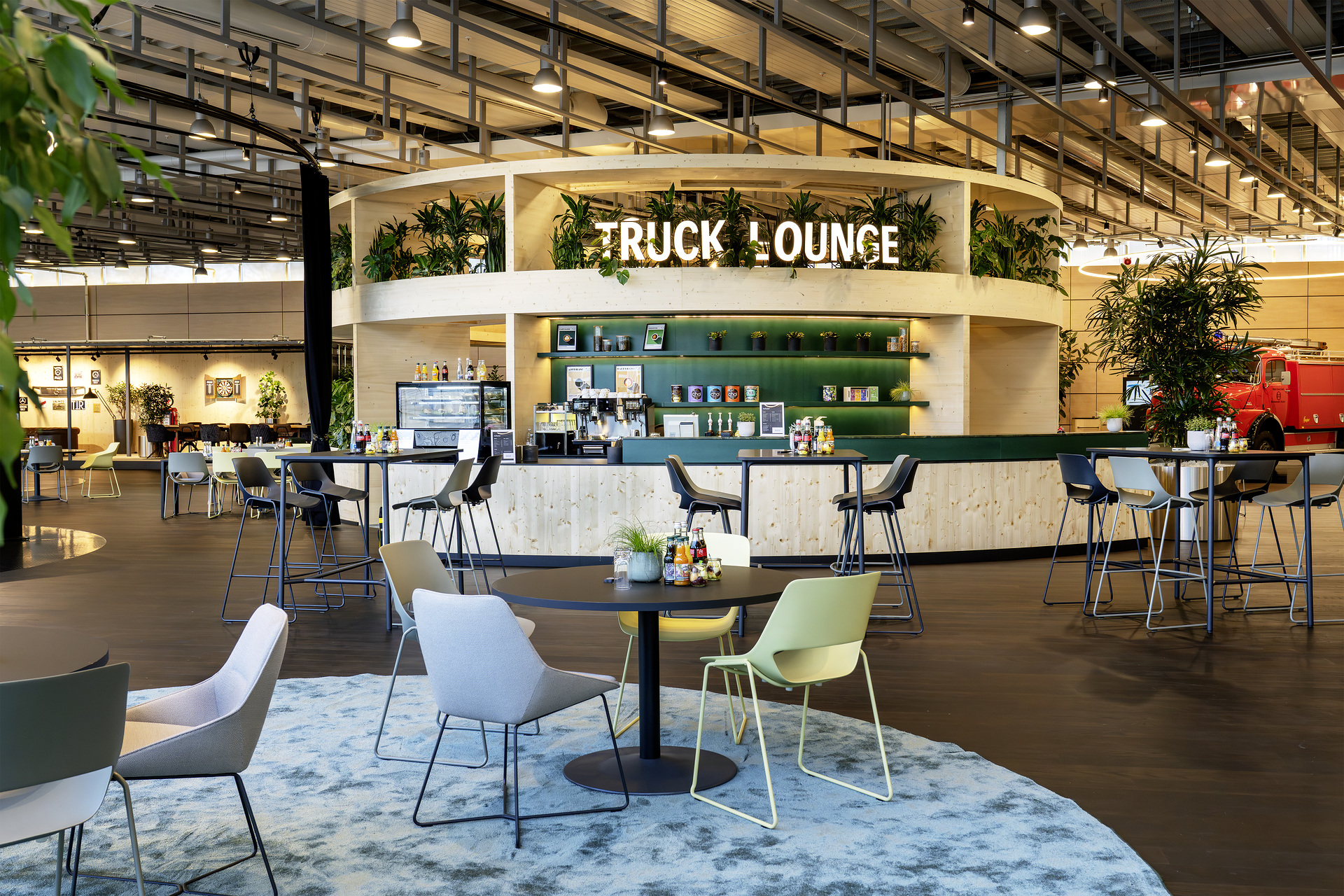 Mercedes-Benz Trucks eröffnet neues Customer Experience Center – Fokus auf Kundenorientierung und Markenwerte