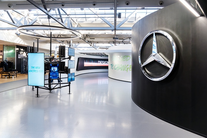 Mercedes-Benz Trucks eröffnet neues Customer Experience Center – Fokus auf Kundenorientierung und Markenwerte