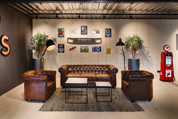 Mercedes-Benz Trucks eröffnet neues Customer Experience Center – Fokus auf Kundenorientierung und Markenwerte