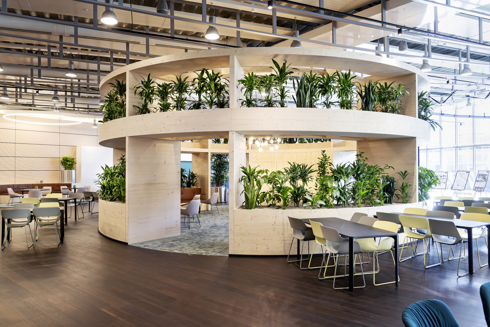 Mercedes-Benz Trucks eröffnet neues Customer Experience Center – Fokus auf Kundenorientierung und Markenwerte