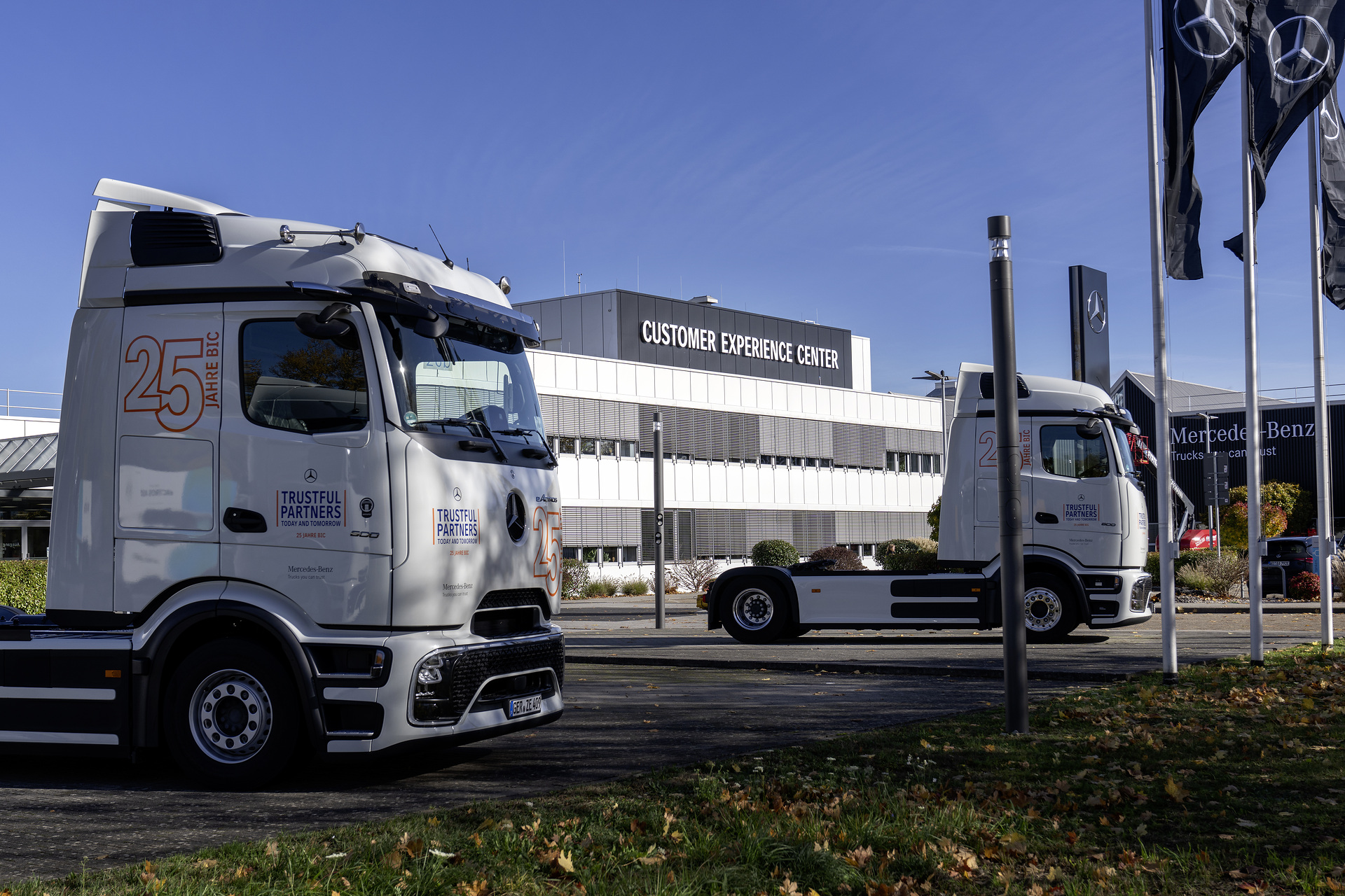 Mercedes-Benz Trucks eröffnet neues Customer Experience Center – Fokus auf Kundenorientierung und Markenwerte