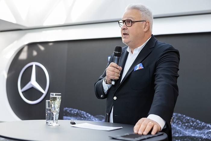 Mercedes-Benz Trucks eröffnet neues Customer Experience Center – Fokus auf Kundenorientierung und Markenwerte