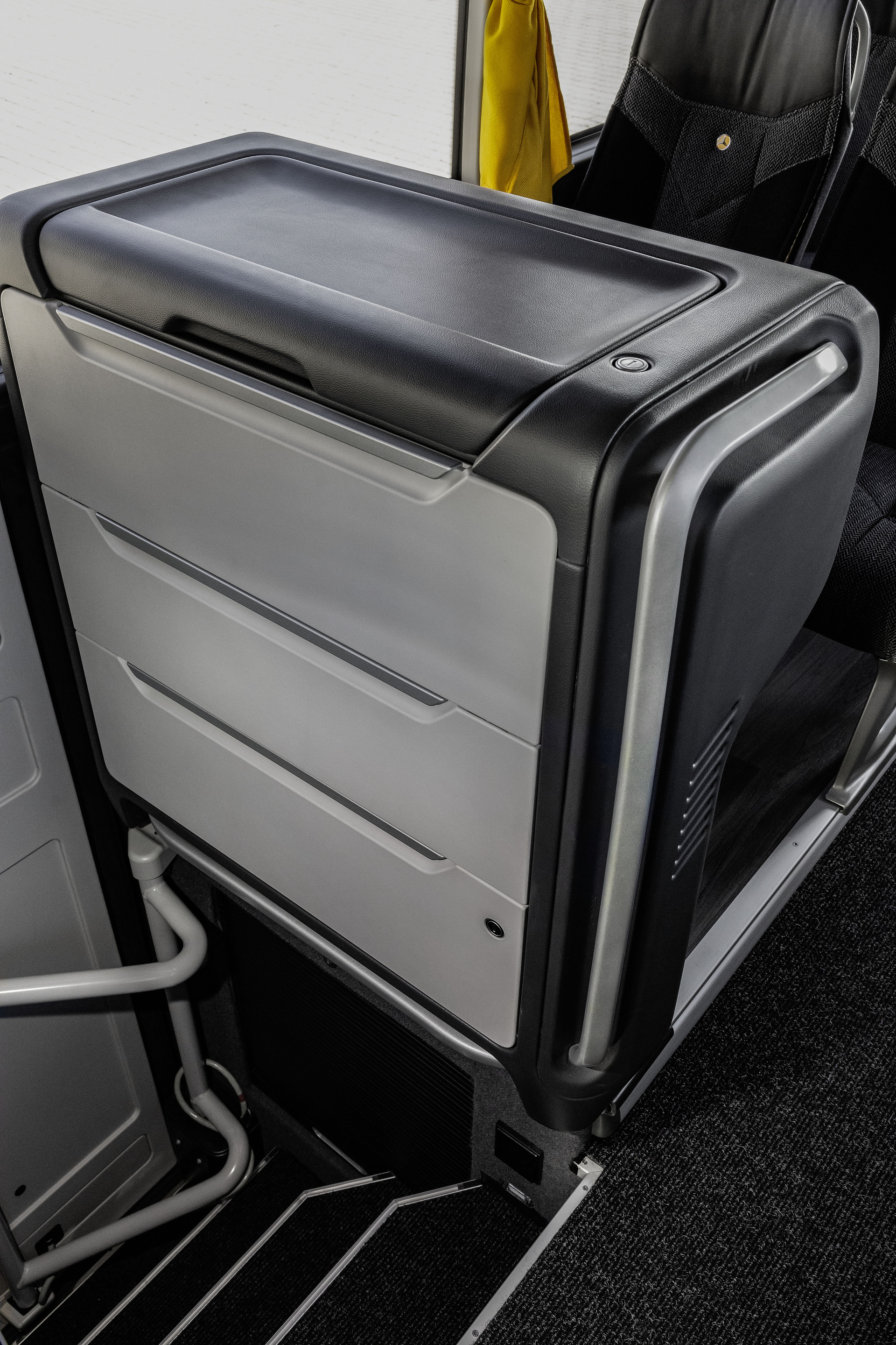 Sicherheit in neuer Dimension: Mercedes-Benz Tourismo Safety Coach 2024