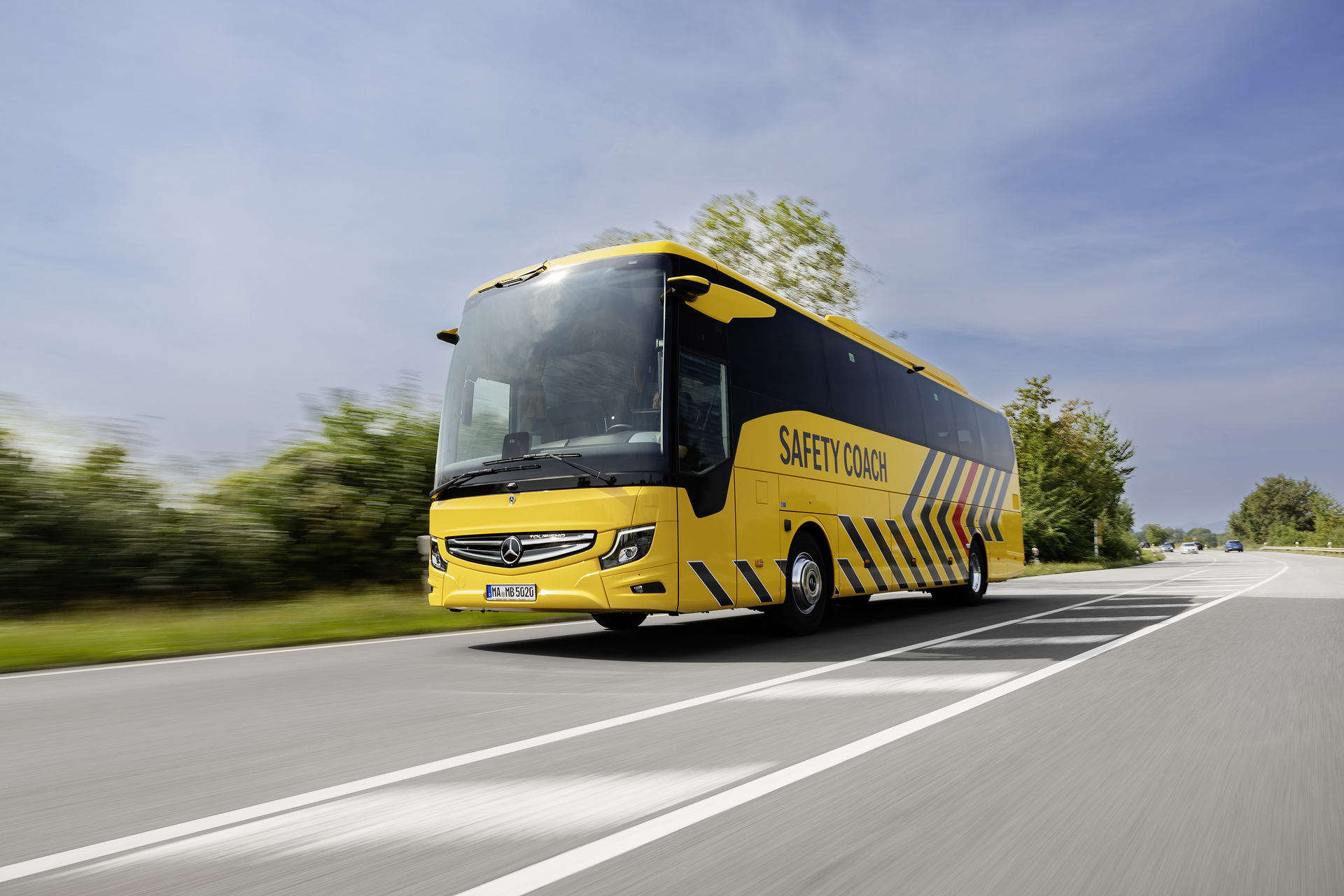 Sicherheit in neuer Dimension: Mercedes-Benz Tourismo Safety Coach 2024