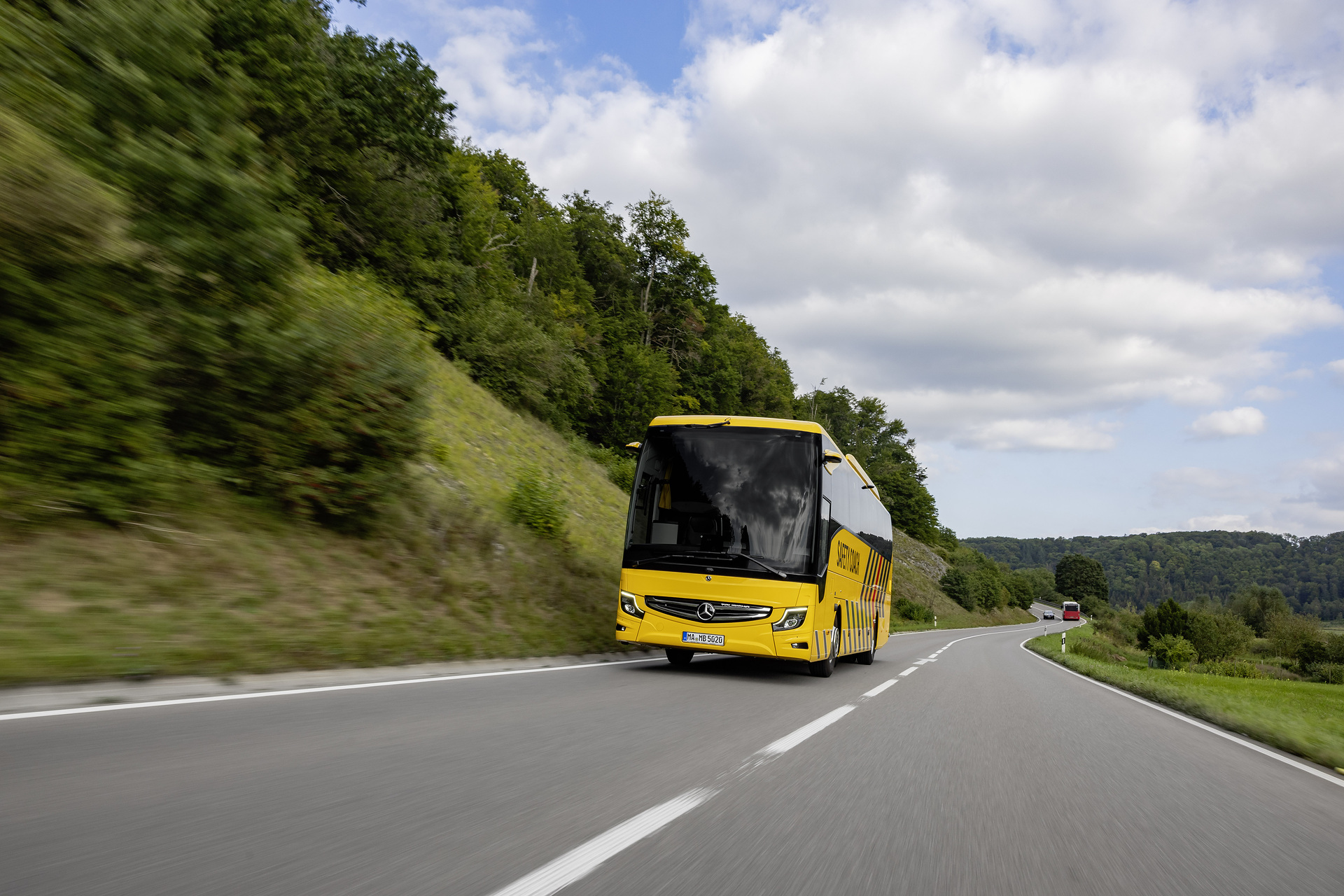Sicherheit in neuer Dimension: Mercedes-Benz Tourismo Safety Coach 2024