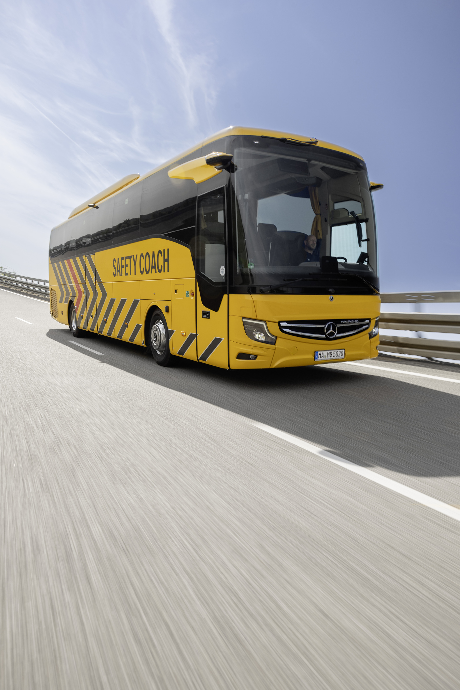 Sicherheit in neuer Dimension: Mercedes-Benz Tourismo Safety Coach 2024