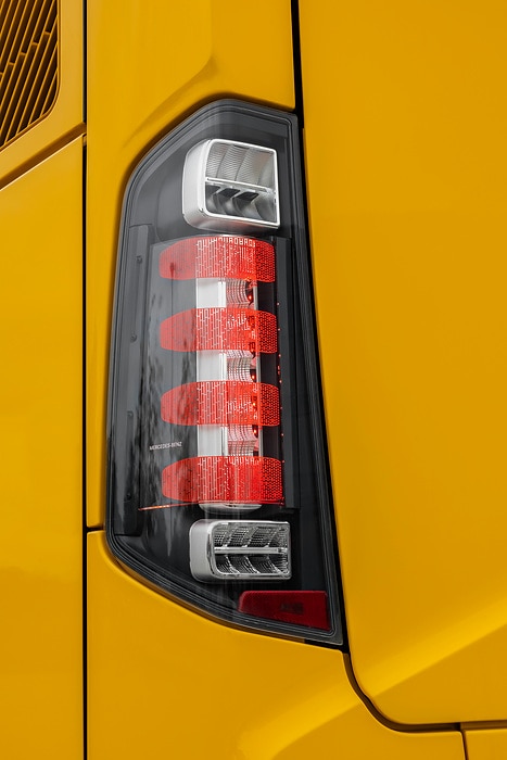 Sicherheit in neuer Dimension: Mercedes-Benz Tourismo Safety Coach 2024