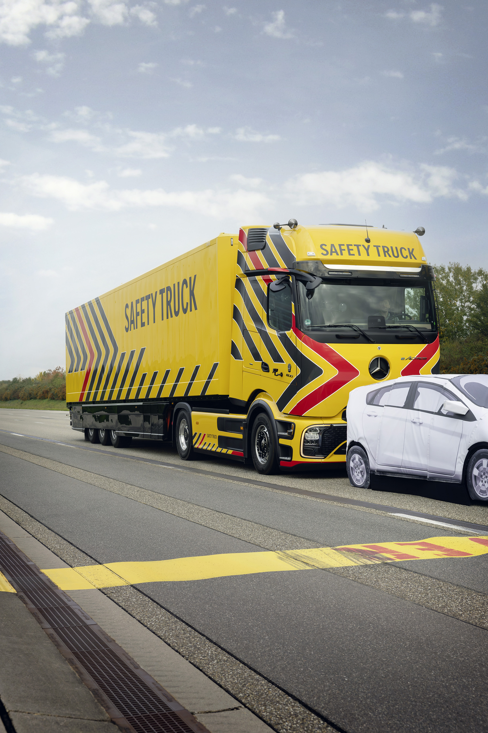 Mercedes-Benz Safety Truck