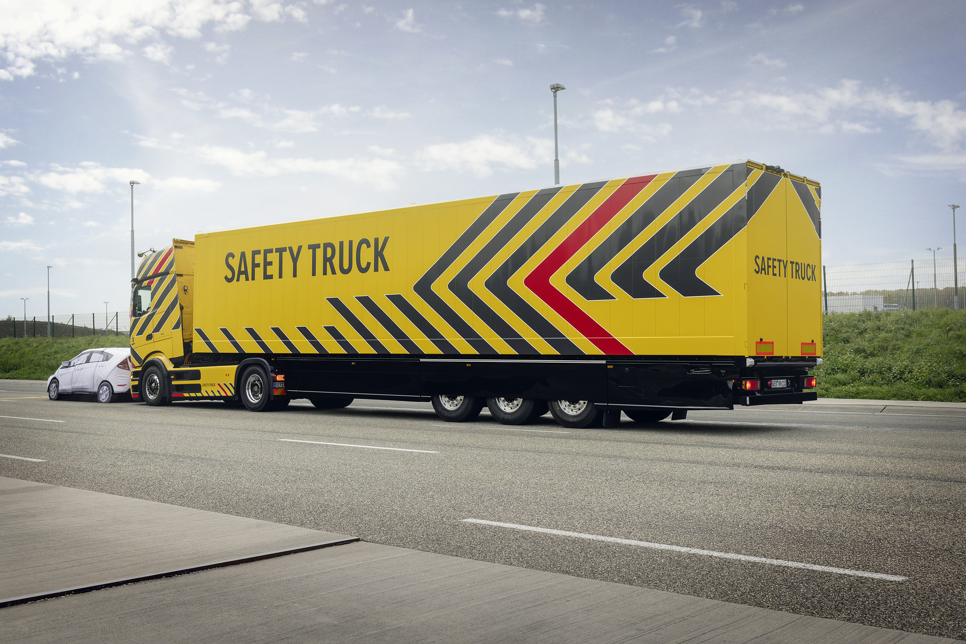 Mercedes-Benz Safety Truck