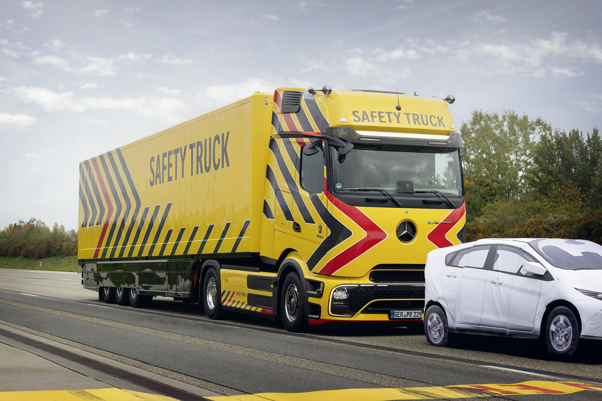 Mercedes-Benz Safety Truck