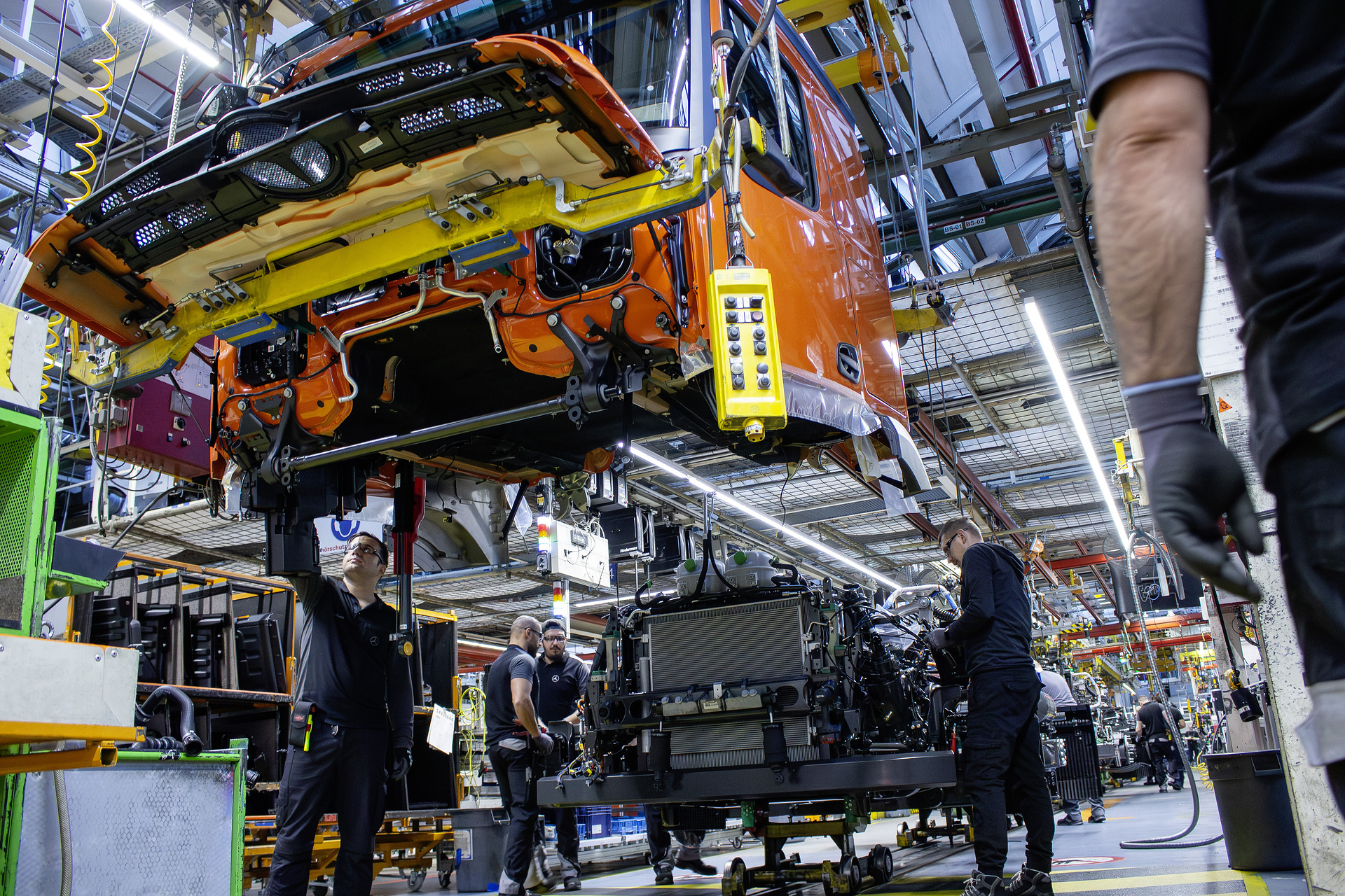 Elektro-Portfolio wächst: Mercedes-Benz Trucks startet Produktion neuer eActros 400-Generation im Werk Wörth