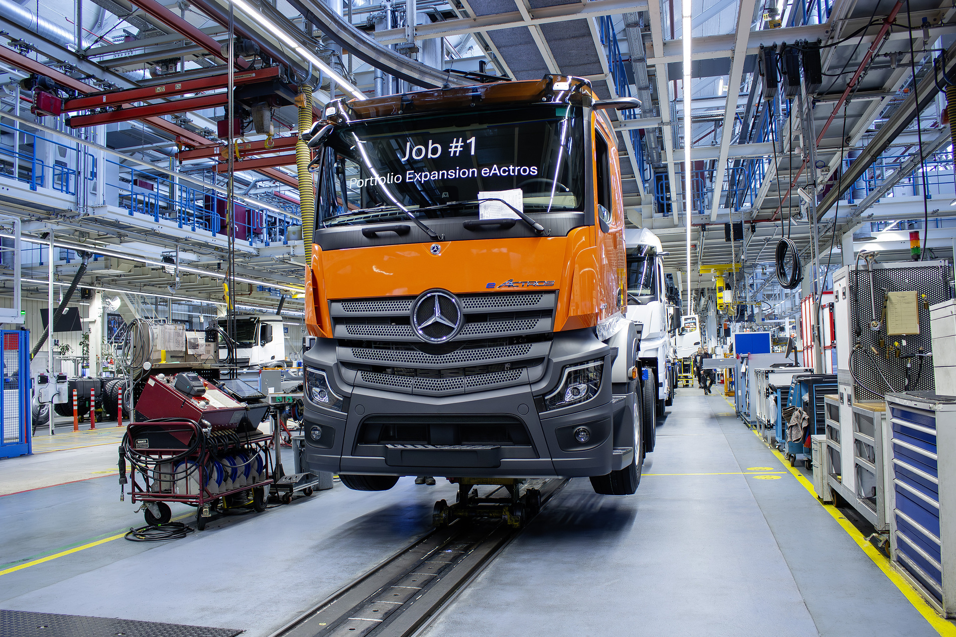 Elektro-Portfolio wächst: Mercedes-Benz Trucks startet Produktion neuer eActros 400-Generation im Werk Wörth