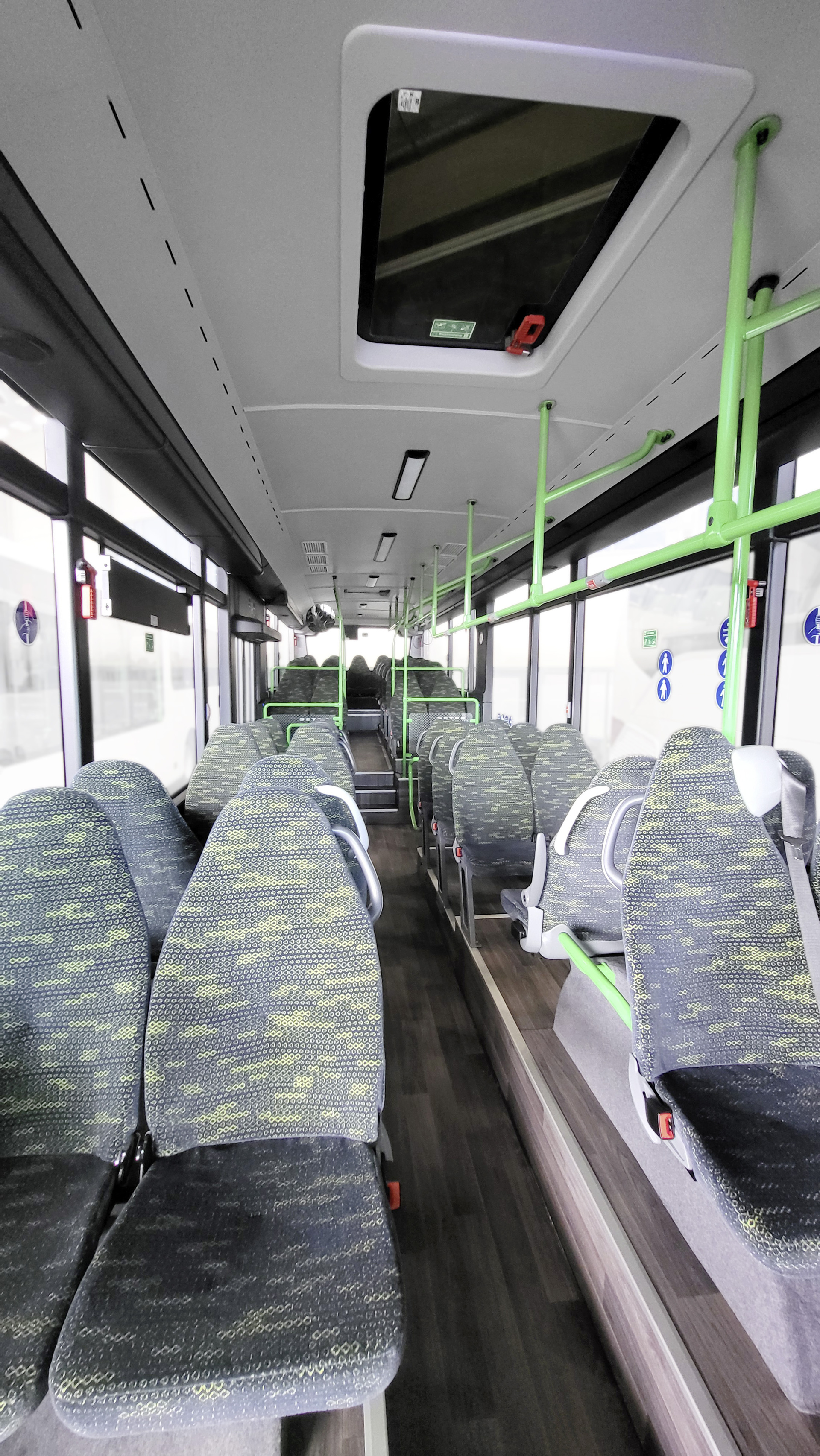 17 neue Setra Überlandlinienbusse für Merz Reisen