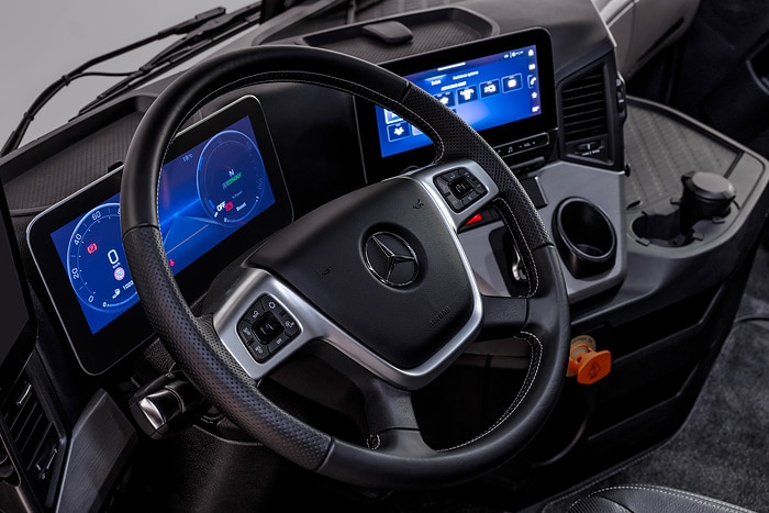 Daimler Truck presents Mercedes-Benz NextGenH2 Truck with small-series production planned from end of 2026