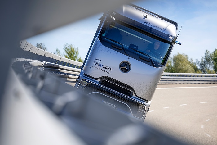 Daimler Truck presents Mercedes-Benz NextGenH2 Truck with small-series production planned from end of 2026