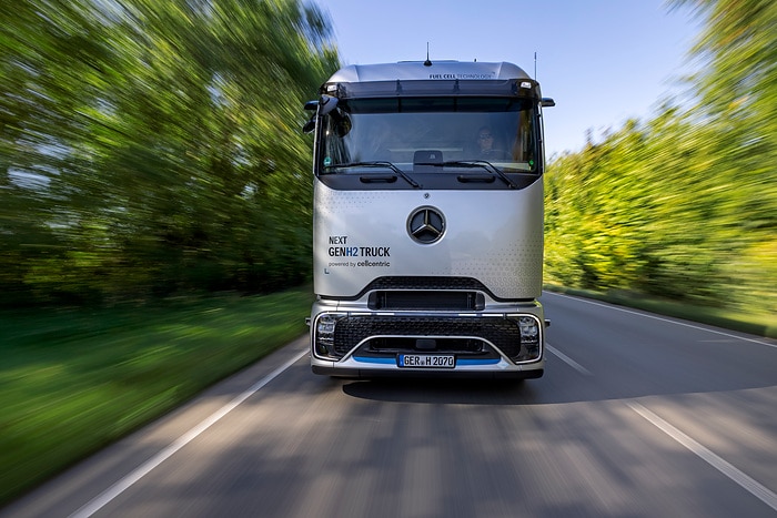 Daimler Truck presents Mercedes-Benz NextGenH2 Truck with small-series production planned from end of 2026