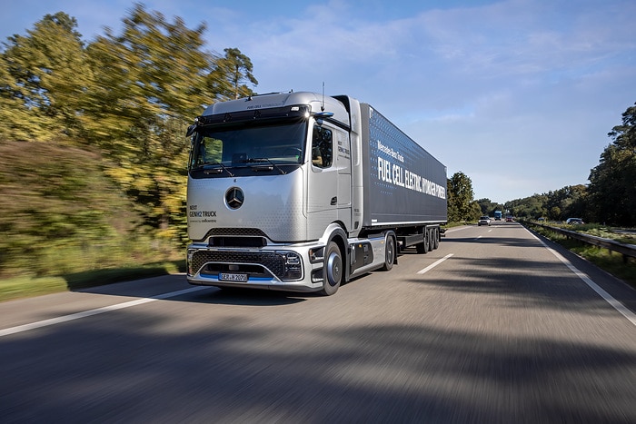 Daimler Truck presents Mercedes-Benz NextGenH2 Truck with small-series production planned from end of 2026