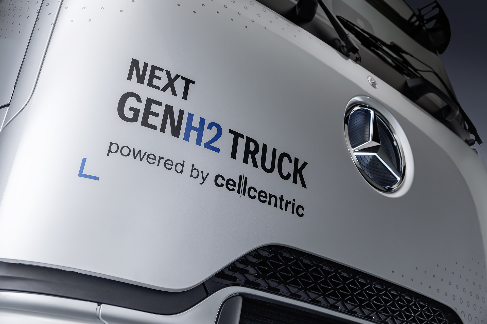 Daimler Truck presents Mercedes-Benz NextGenH2 Truck with small-series production planned from end of 2026