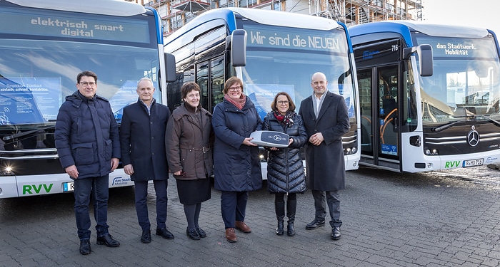 Further expansion of electromobility: eight eCitaro articulated buses delivered to Regensburg