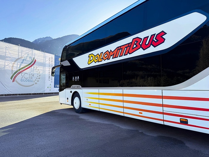 Dolomiti Bus unterstützt mit Fahrzeugen von Daimler Buses das internationale Winter-Event in Italien 2026