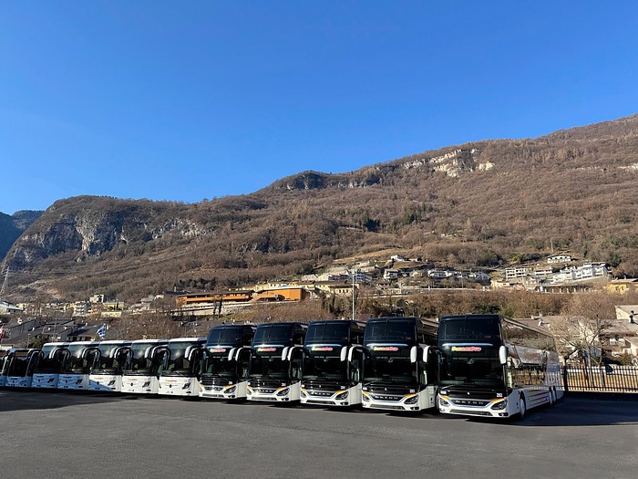 Dolomiti Bus unterstützt mit Fahrzeugen von Daimler Buses das internationale Winter-Event in Italien 2026