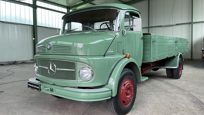 Retro Classics 2026: Mercedes-Benz Trucks Classic Launches Anniversary Year “130 Years Trucks” with the World’s First Truck
