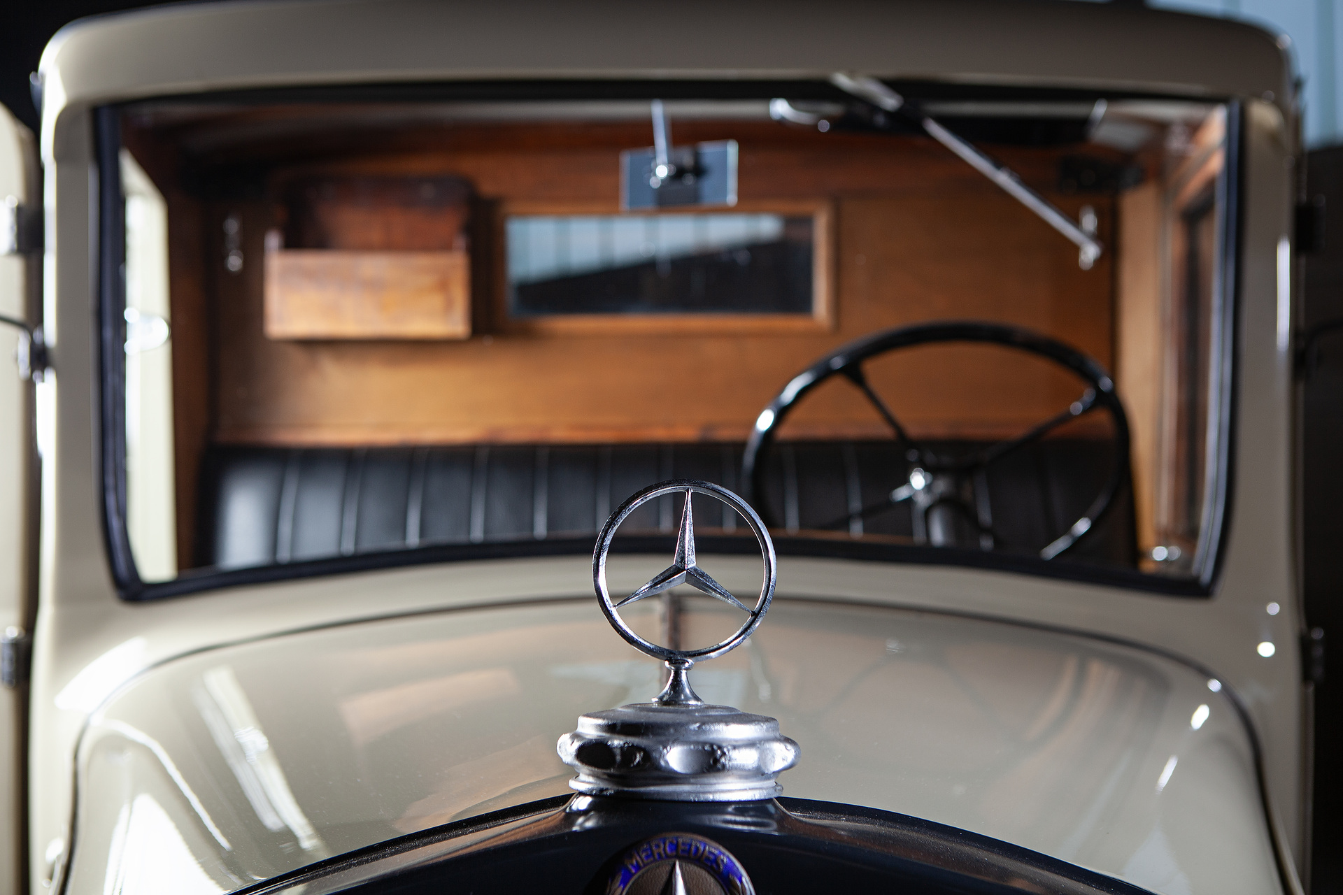 Retro Classics 2026: Mercedes-Benz Trucks Classic Launches Anniversary Year “130 Years Trucks” with the World’s First Truck