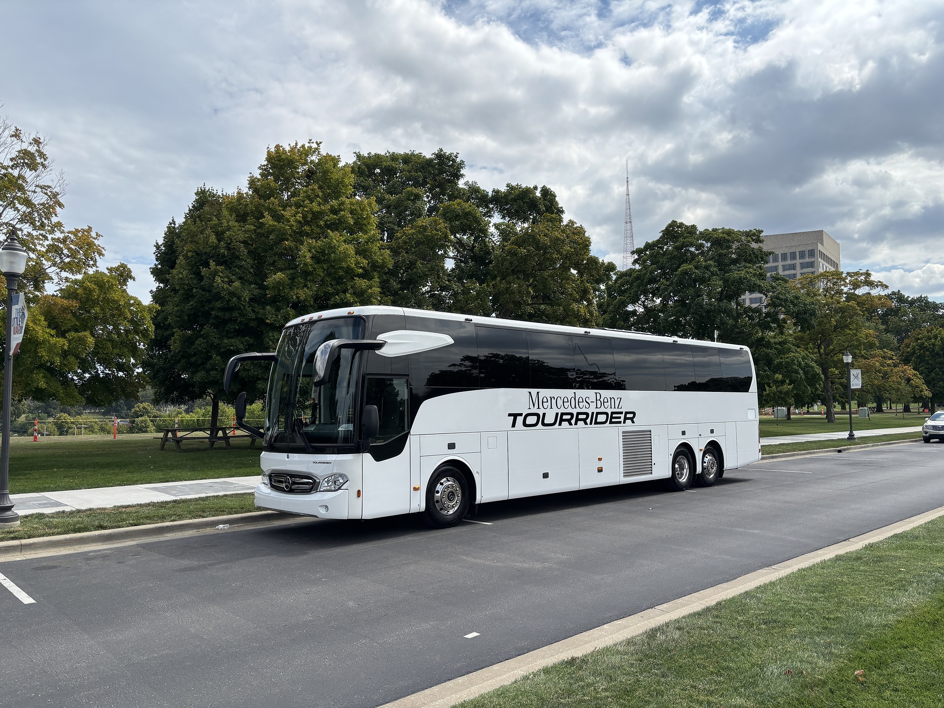 Daimler Coaches North America strengthens presence in the U.S. market