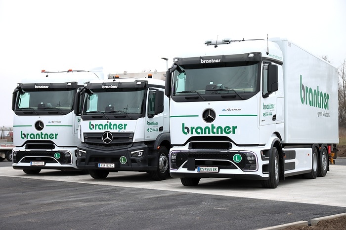Strong Momentum for Waste Management Logistics: 13 eActros for Brantner green solutions in Austria