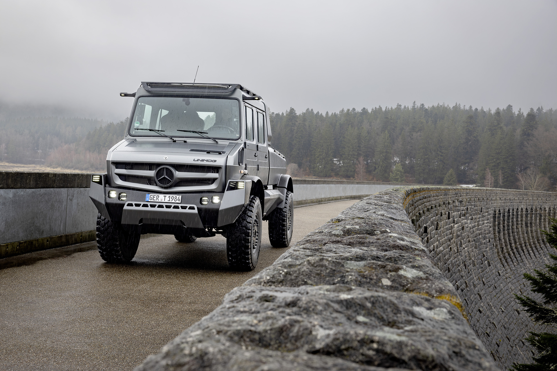 Mercedes-Benz Special Trucks unveils the most luxurious Unimog ever