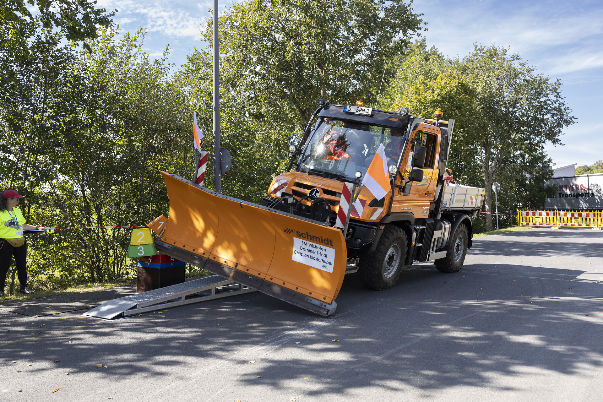 Precision in the Snow: Unimog at the Snowplow World Championship in Chambéry