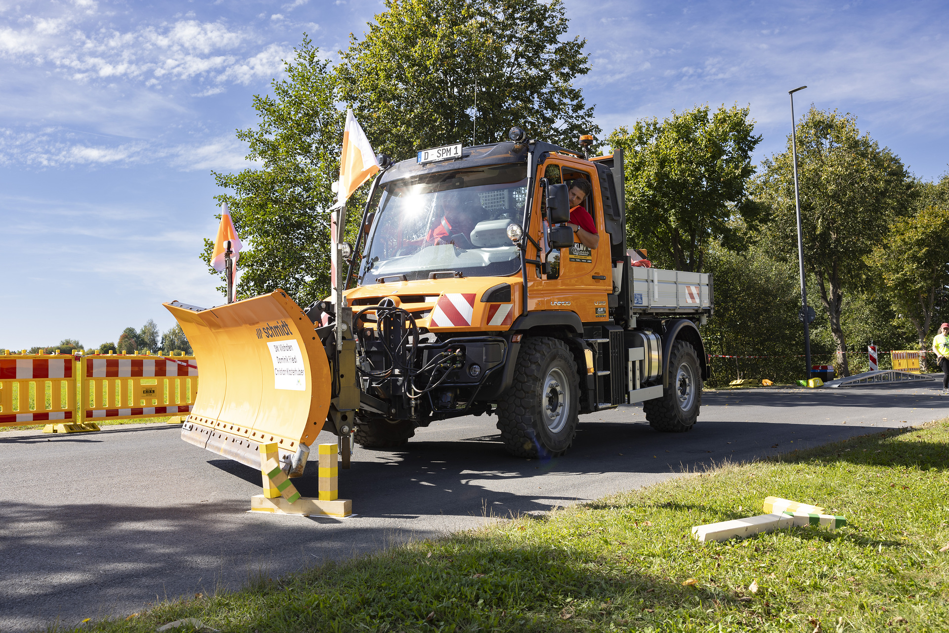 Precision in the Snow: Unimog at the Snowplow World Championship in Chambéry