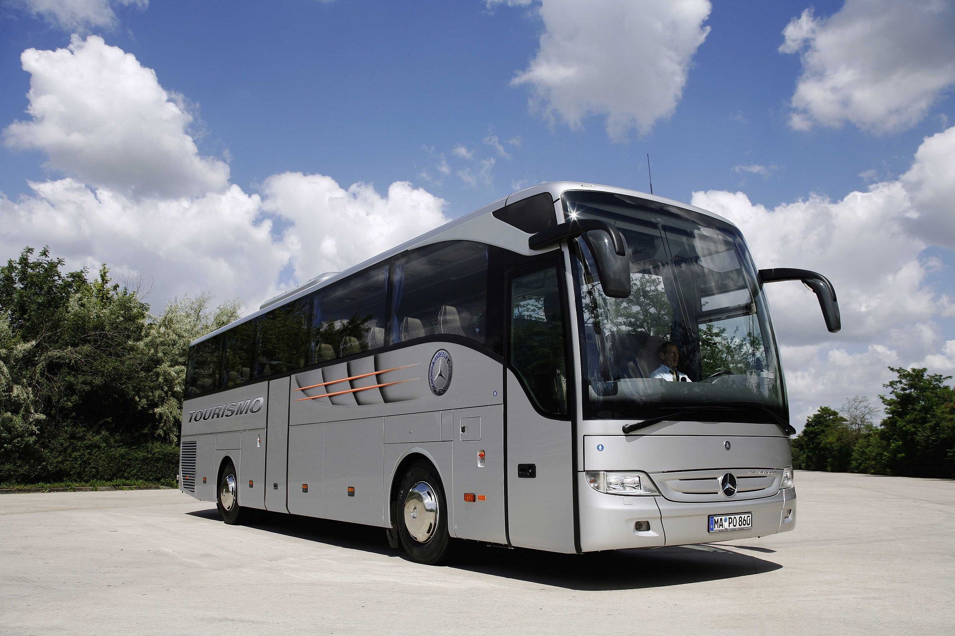 Successfully on the Road: 40,000th Mercedes‑Benz Tourismo rolls off the production line