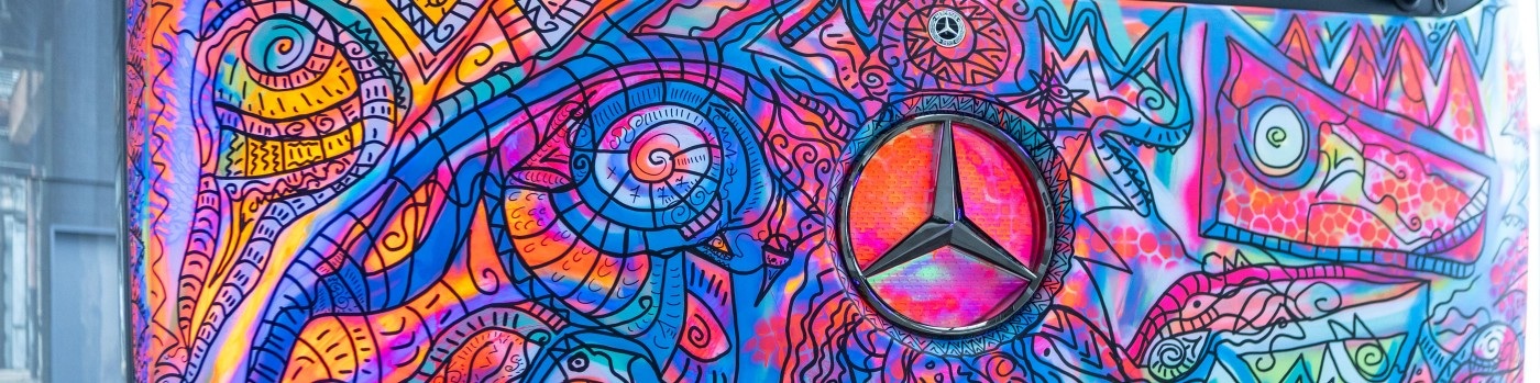 Rollende Leinwand: Art Edition des Actros L ProCabin