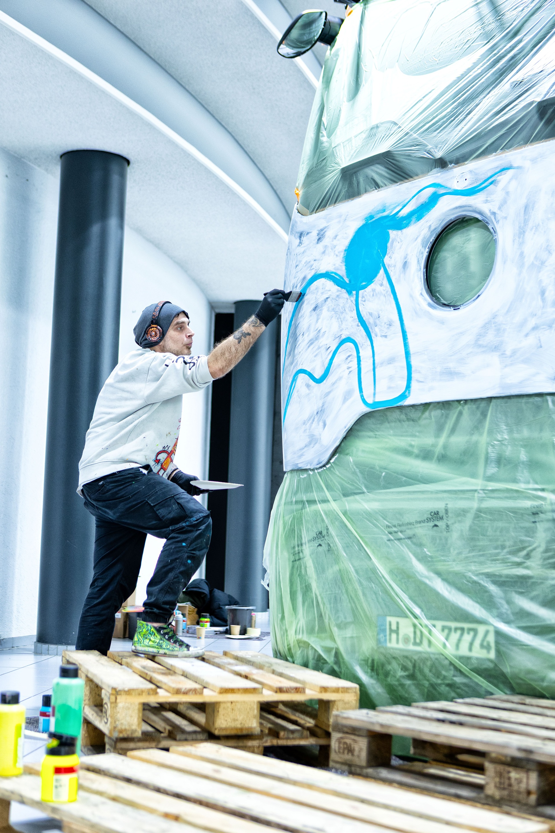 Rollende Leinwand: Art Edition des Actros L ProCabin