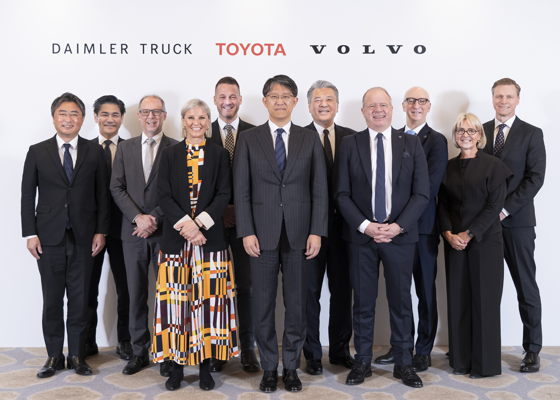 Toyota beabsichtigt Einstieg bei Brennstoffzellen-Joint-Venture cellcentric als gleichberechtigter Anteilseigner neben Daimler Truck und der Volvo Group