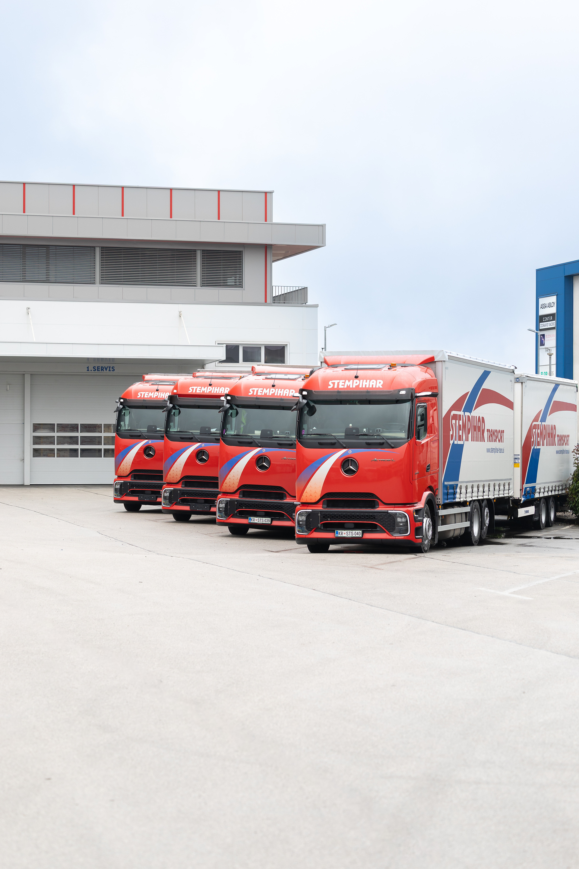130 Years of Mercedes-Benz Trucks: Štempihar Transport Has Relied on the Inventor of the Truck for 37 Years
